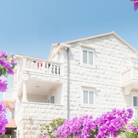 Apartments Barba Petra Dvori Sumartin Εξωτερικό φωτογραφία