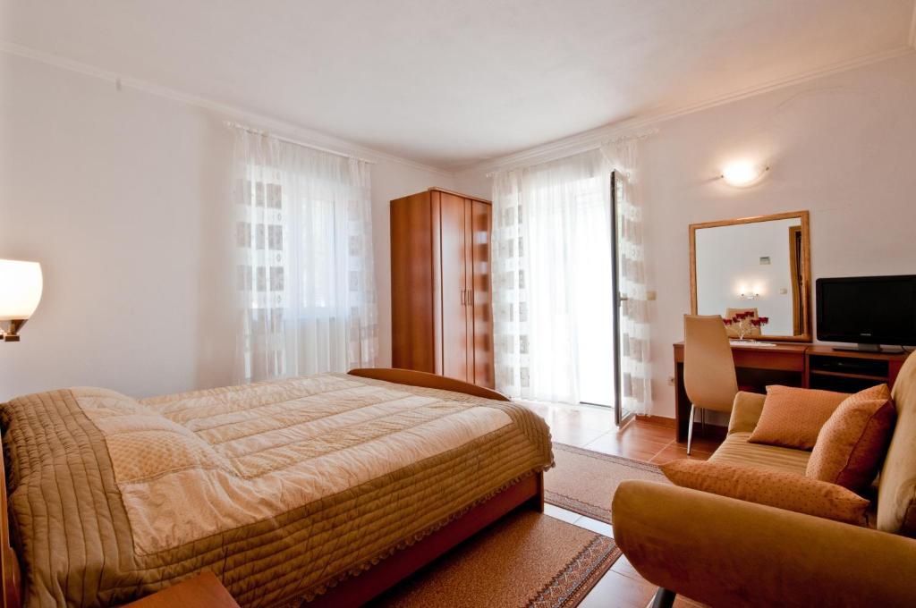 Apartments Barba Petra Dvori Sumartin Δωμάτιο φωτογραφία